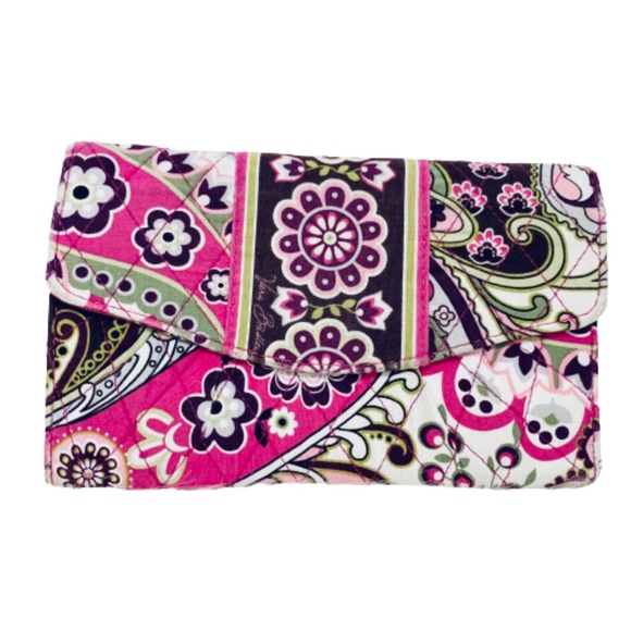 Vera Bradley Handbags - VERA BRADLEY | Very Berry Paisley Quilted Wallet